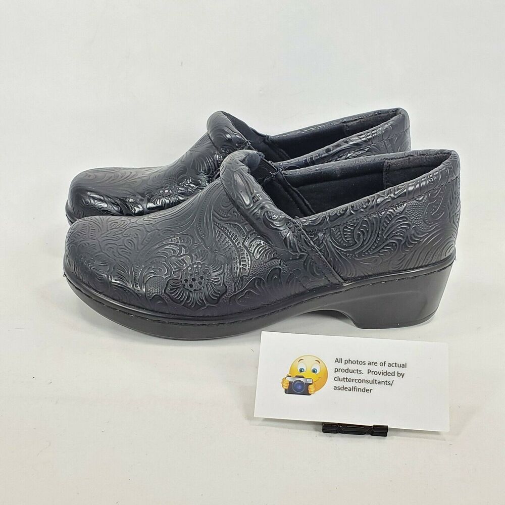 Yuu Bethanee Tooled Slip On Casual Comfort Clog Womens Size 6.5 Black